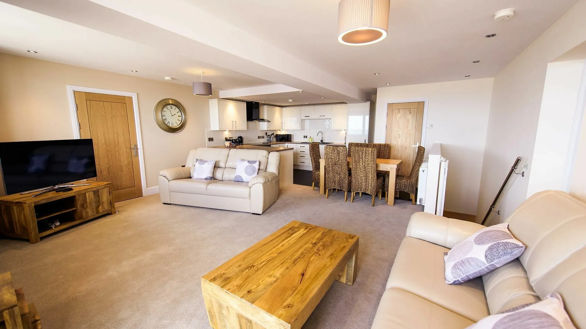 The Sands - Sea Front Apartments Scarborough