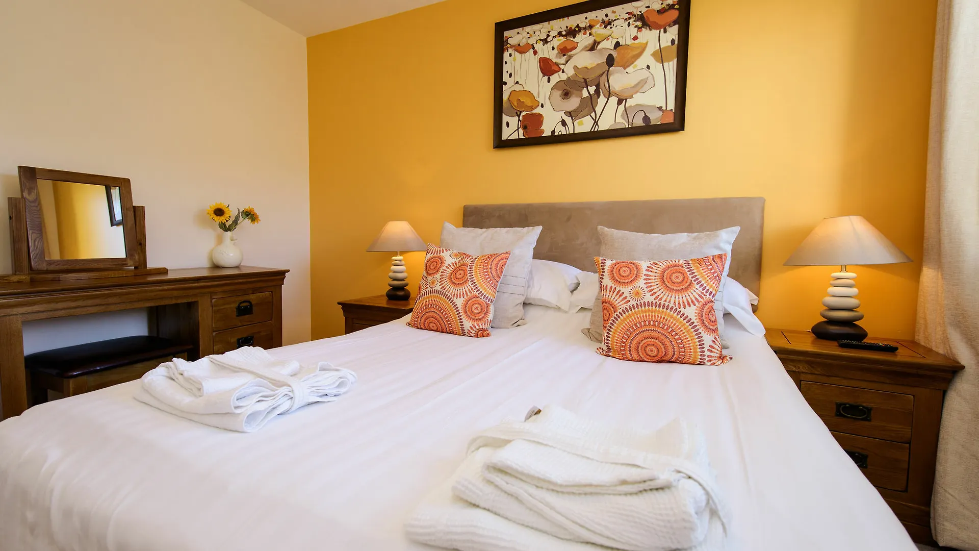 The Sands - Sea Front Apartments Scarborough