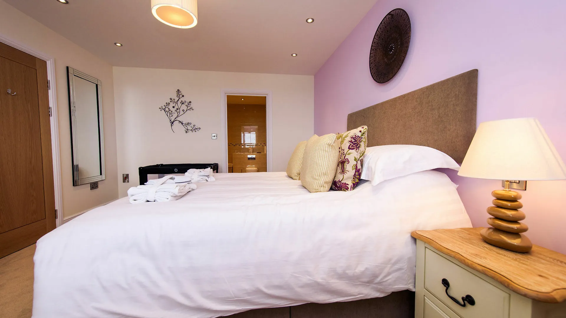 The Sands - Sea Front Apartments Scarborough
